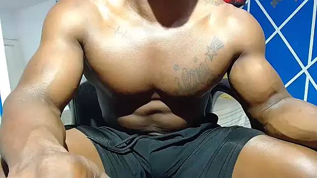 Snapshot of alexander_megan chatting on 02/20/26, 05:15 alexander megan online show from 02/20/26, 05:15