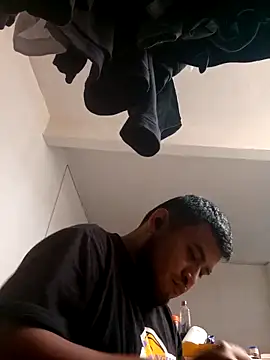 Snapshot of YoSoyLittleBoy chatting on 09/26/25, 06:34 YoSoyLittleBoy online show from 09/26/25, 06:34