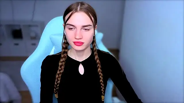 StellaLawless online show from 09/20/25, 10:22