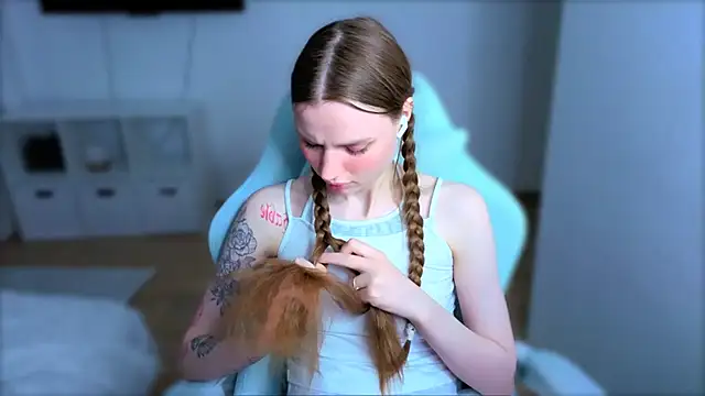 StellaLawless online show from 03/29/26, 10:48