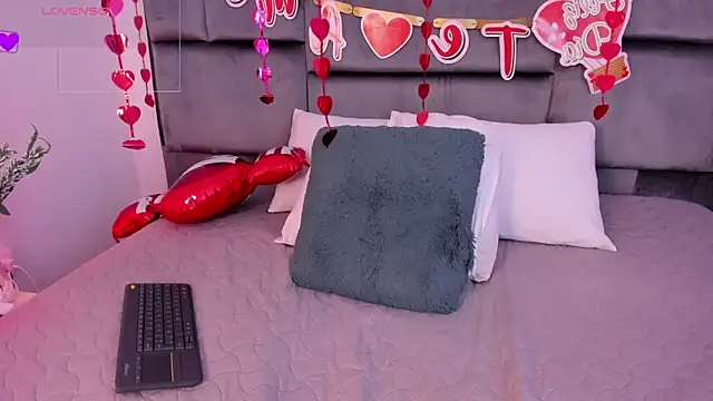 MarilynSmIith online show from 02/08/25, 02:38