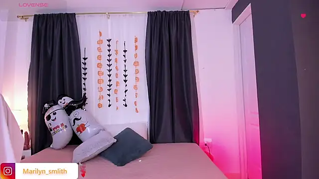 MarilynSmIith online show from 10/12/25, 12:37