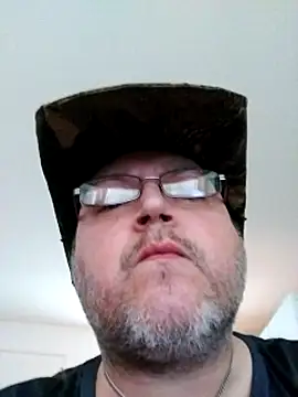 ILive2plezz online show from 12/03/24, 09:23