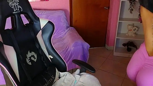 keity moon online show from 06/20/26, 06:44
