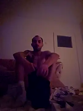 Snapshot of denisxlRo chatting on 03/04/25, 10:27 denisxlRo online show from 03/04/25, 10:27