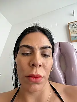 valecruz903 online show from 11/08/25, 05:56