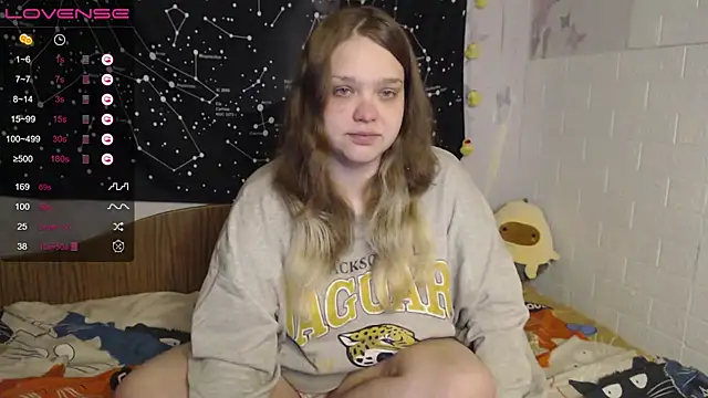 Snapshot of darling_tony chatting on 10/14/25, 04:41 darling tony online show from 10/14/25, 04:41