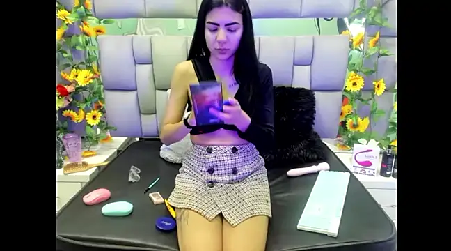 IsisRouse online show from 02/25/25, 02:47