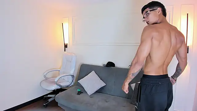 Paradise boy s online show from 09/09/25, 10:42