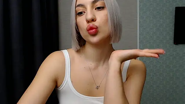 hot-sasha9 online show from 02/06/25, 04:36