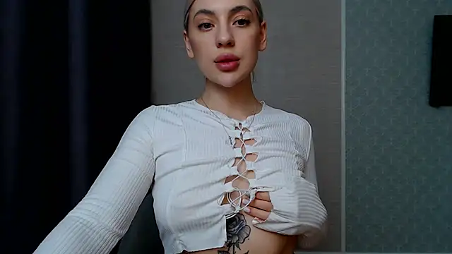 hot-sasha9 online show from 03/15/25, 07:38