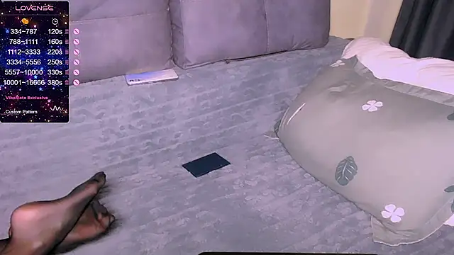 Snapshot of Lina_Owl chatting on 11/25/25, 09:26 Lina Owl online show from 11/25/25, 09:26