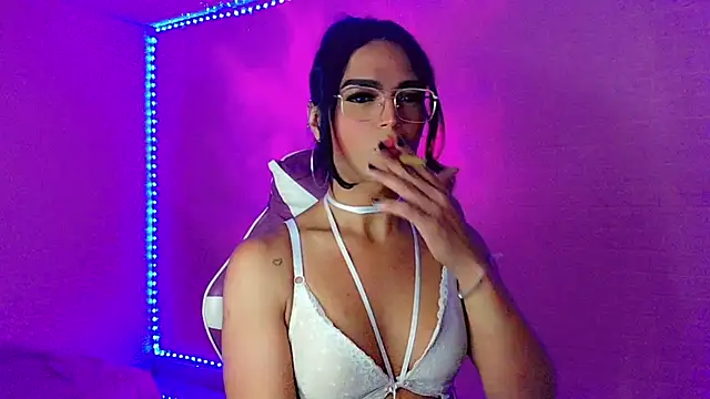 Snapshot of Ms-Zoehans chatting on 01/15/26, 10:57 Ms-Zoehans online show from 01/15/26, 10:57