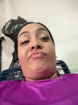 Snapshot of Sheeryl__ chatting on 10/30/25, 06:19 Sheeryl online show from 10/30/25, 06:19