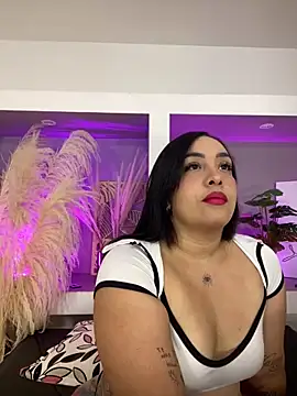 Snapshot of Sheeryl__ chatting on 05/03/26, 05:35 Sheeryl online show from 05/03/26, 05:35