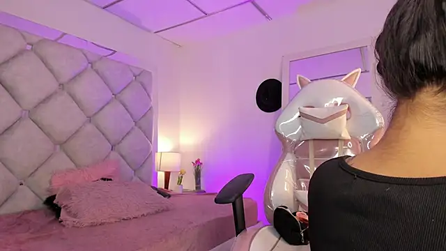 alessiaferry online show from 11/27/25, 04:42