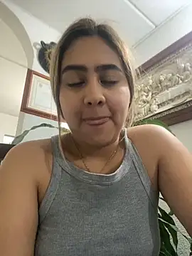 Miabonnett  online show from 02/02/25, 12:51