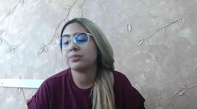 Miabonnett  online show from 02/06/25, 07:07