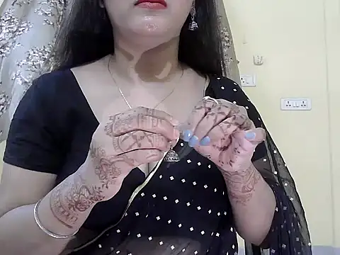 Model-Tanya online show from 04/19/26, 12:04