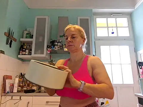 FrauleinSchmitt online show from 10/17/25, 07:22