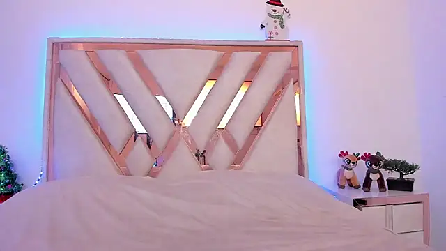  Andyy   online show from 12/20/24, 04:57