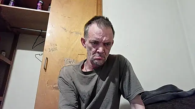Snapshot of TooFknHorny7676@xh chatting on 05/13/26, 06:33 TooFknHorny7676xh online show from 05/13/26, 06:33