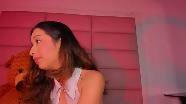 little-Emma online show from 11/12/25, 11:03