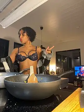 Black Dolll online show from 12/19/24, 02:24