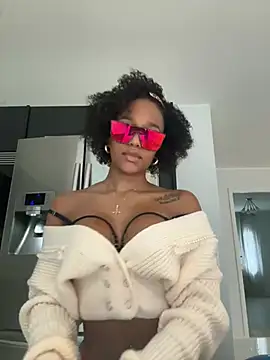 Black Dolll online show from 03/04/25, 07:30