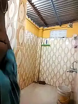 Snapshot of bas1cooks chatting on 12/24/24, 11:28 bas1cooks online show from 12/24/24, 11:28