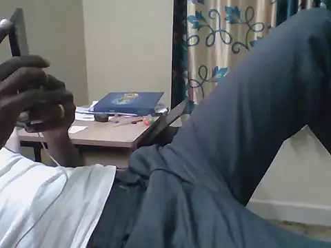 Snapshot of bas1cooks chatting on 10/09/25, 04:49 bas1cooks online show from 10/09/25, 04:49