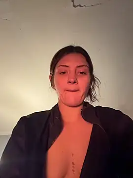 emilysue1 online show from 12/02/25, 09:21