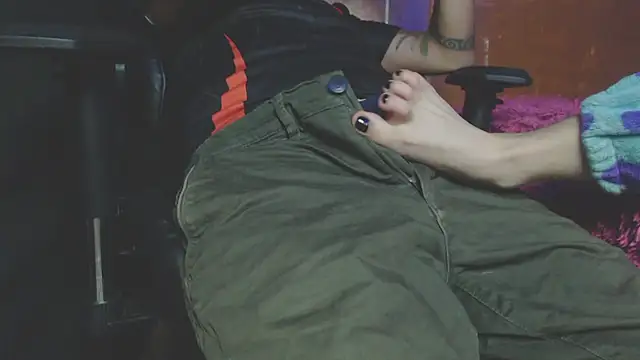 OldManAndGirlishLady online show from 01/08/25, 02:25