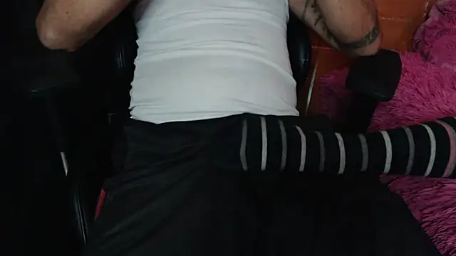 OldManAndGirlishLady online show from 02/15/25, 02:04