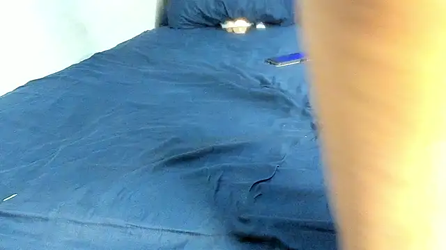 Snapshot of Ariana_Salazar chatting on 02/10/25, 06:20 Ariana Salazar online show from 02/10/25, 06:20