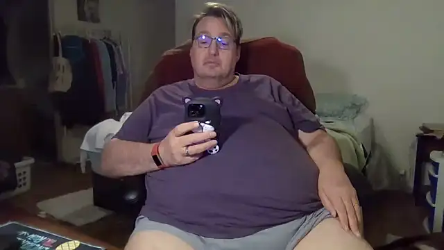 Snapshot of wvalentino chatting on 12/19/24, 05:29 wvalentino online show from 12/19/24, 05:29