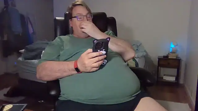 Snapshot of wvalentino chatting on 12/29/24, 06:35 wvalentino online show from 12/29/24, 06:35