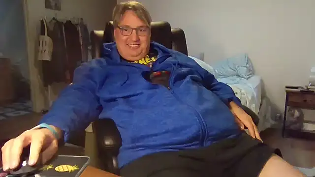 Snapshot of wvalentino chatting on 02/02/25, 11:21 wvalentino online show from 02/02/25, 11:21