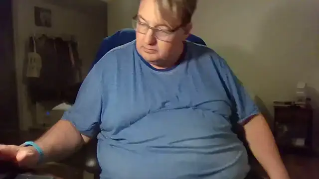 Snapshot of wvalentino chatting on 02/04/25, 04:15 wvalentino online show from 02/04/25, 04:15