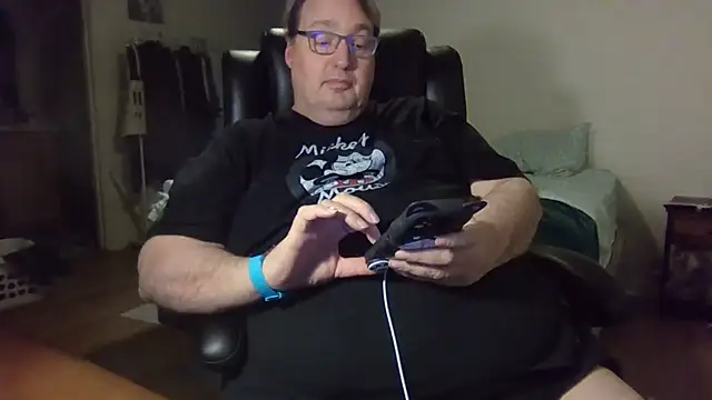 Snapshot of wvalentino chatting on 02/10/25, 04:52 wvalentino online show from 02/10/25, 04:52