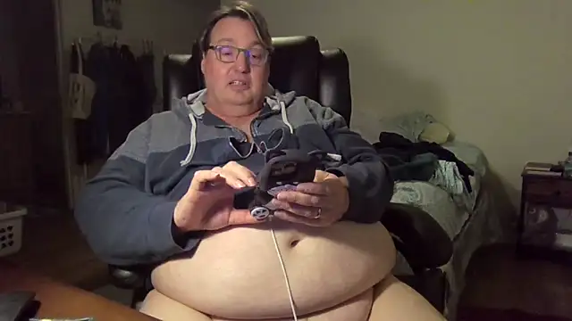 Snapshot of wvalentino chatting on 02/16/25, 06:10 wvalentino online show from 02/16/25, 06:10