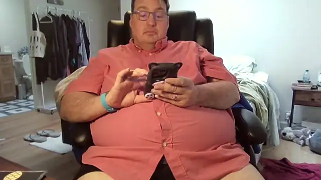 Snapshot of wvalentino chatting on 03/04/25, 07:11 wvalentino online show from 03/04/25, 07:11