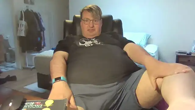 Snapshot of wvalentino chatting on 03/13/25, 05:28 wvalentino online show from 03/13/25, 05:28