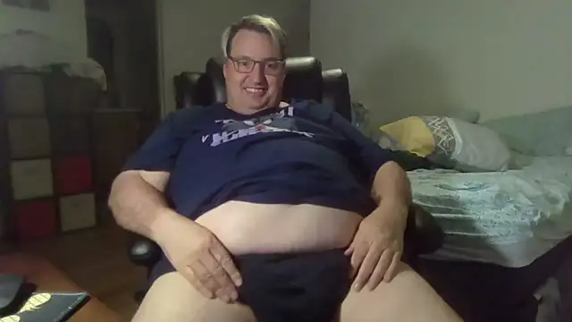 Snapshot of wvalentino chatting on 09/22/25, 04:25 wvalentino online show from 09/22/25, 04:25