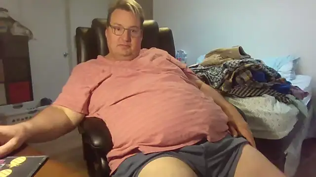 Snapshot of wvalentino chatting on 09/24/25, 11:41 wvalentino online show from 09/24/25, 11:41