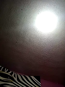 pineda1689 online show from 02/18/25, 11:41