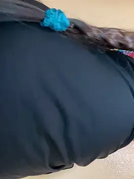 Snapshot of Evelyn_Moon chatting on 11/05/25, 03:12 Evelyn Moon online show from 11/05/25, 03:12