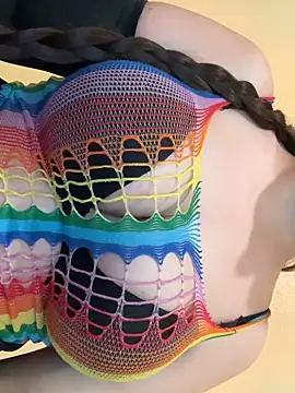 Snapshot of Evelyn_Moon chatting on 12/15/25, 01:37 Evelyn Moon online show from 12/15/25, 01:37