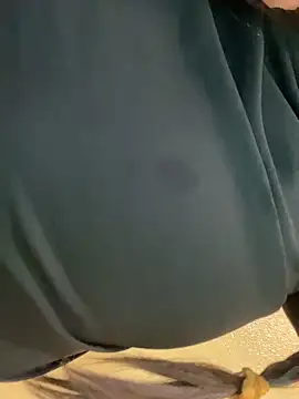 Snapshot of Evelyn_Moon chatting on 02/10/26, 02:43 Evelyn Moon online show from 02/10/26, 02:43