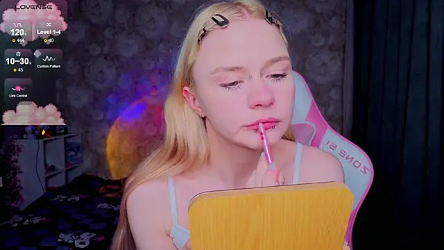 Milia Parker online show from 03/27/26, 01:33